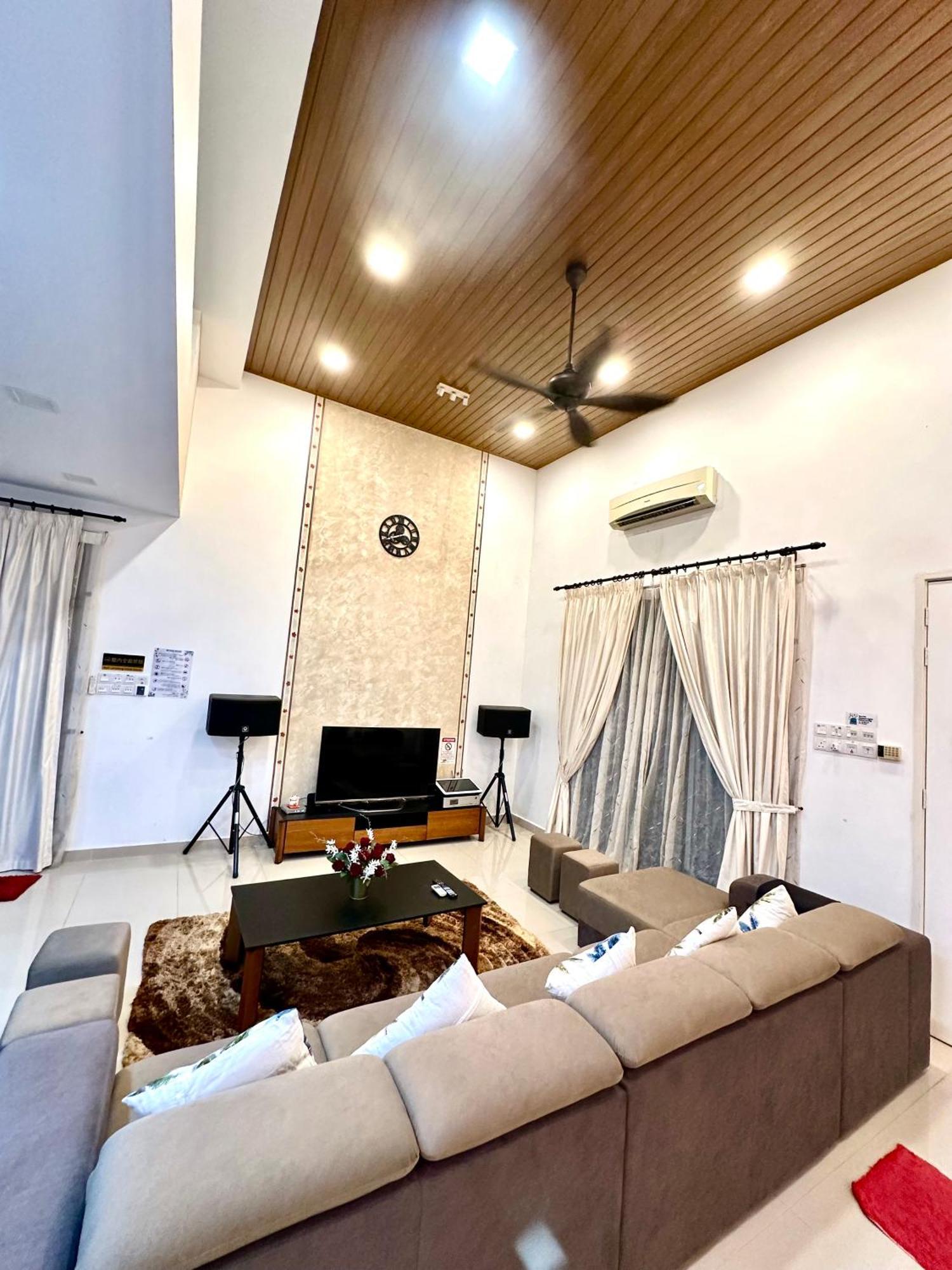 Stylish Villa Alma Simpang Ampat  Экстерьер фото