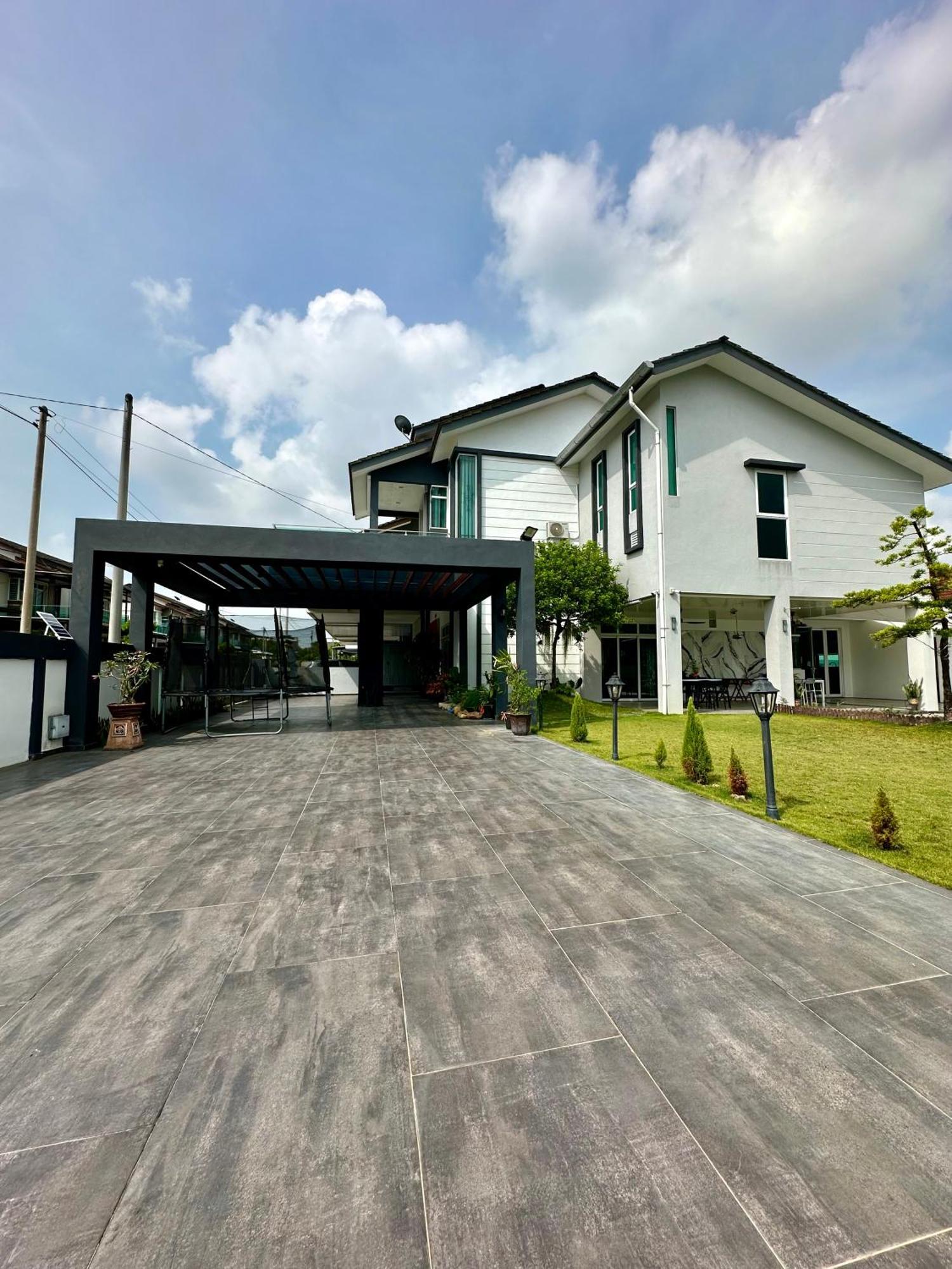 Stylish Villa Alma Simpang Ampat  Экстерьер фото